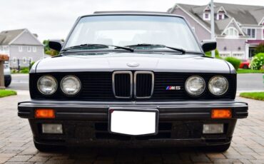 BMW-M5-1988-Sedan-13