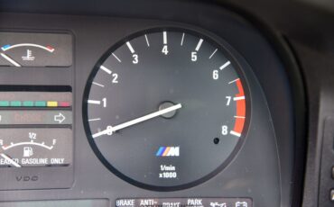 BMW-M5-1988-Sedan-19