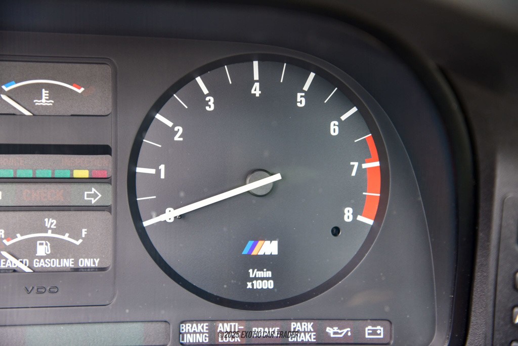 BMW-M5-1988-Sedan-19