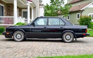 BMW-M5-1988-Sedan-2
