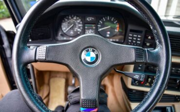 BMW-M5-1988-Sedan-20