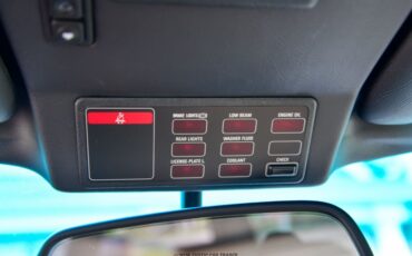 BMW-M5-1988-Sedan-21