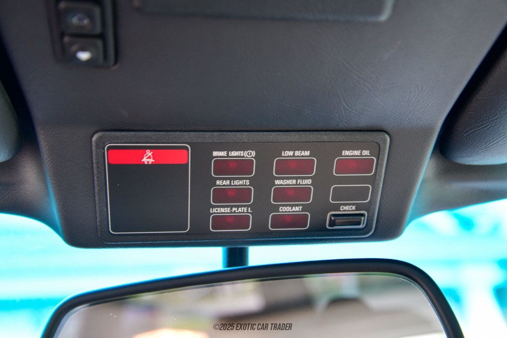 BMW-M5-1988-Sedan-21