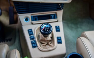 BMW-M5-1988-Sedan-22