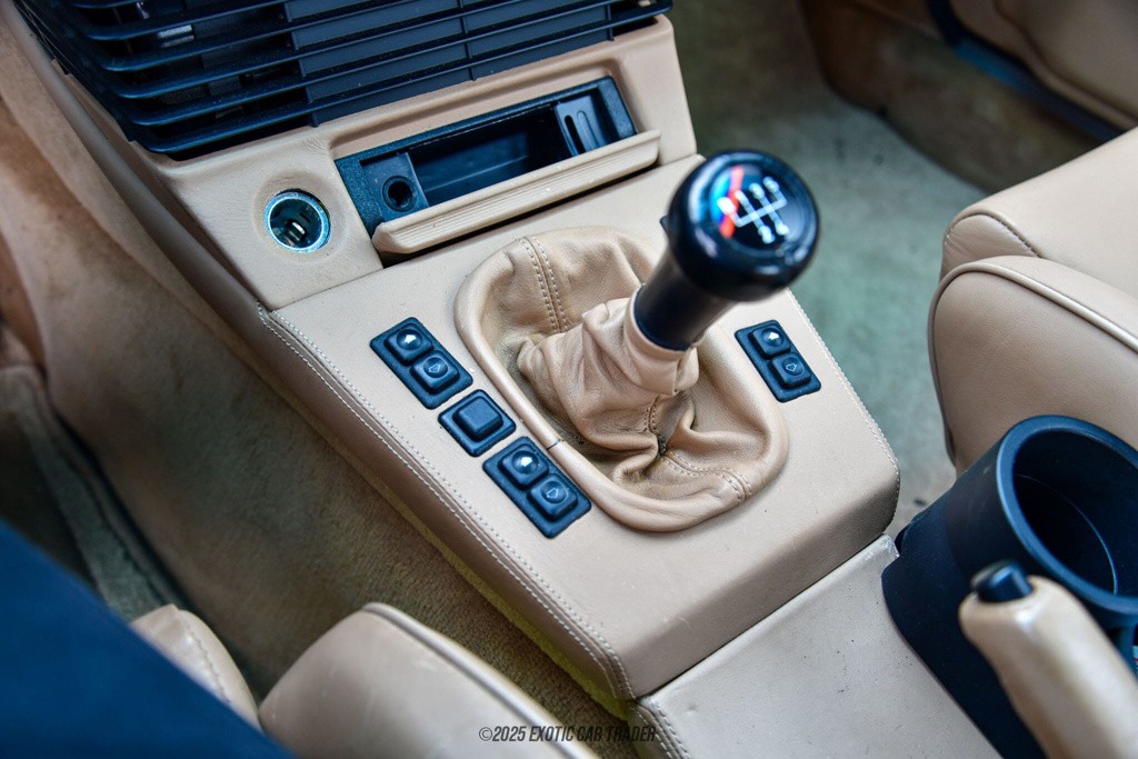 BMW-M5-1988-Sedan-23