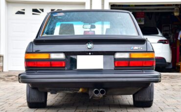 BMW-M5-1988-Sedan-6