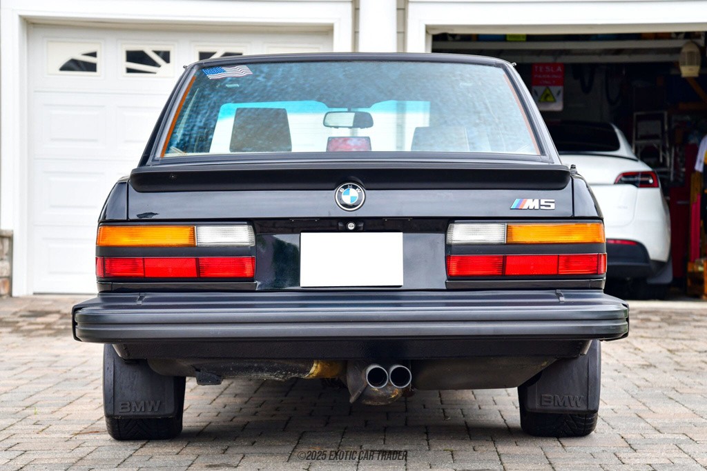 BMW-M5-1988-Sedan-6
