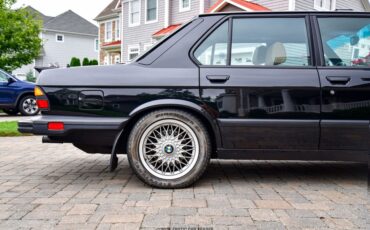BMW-M5-1988-Sedan-9