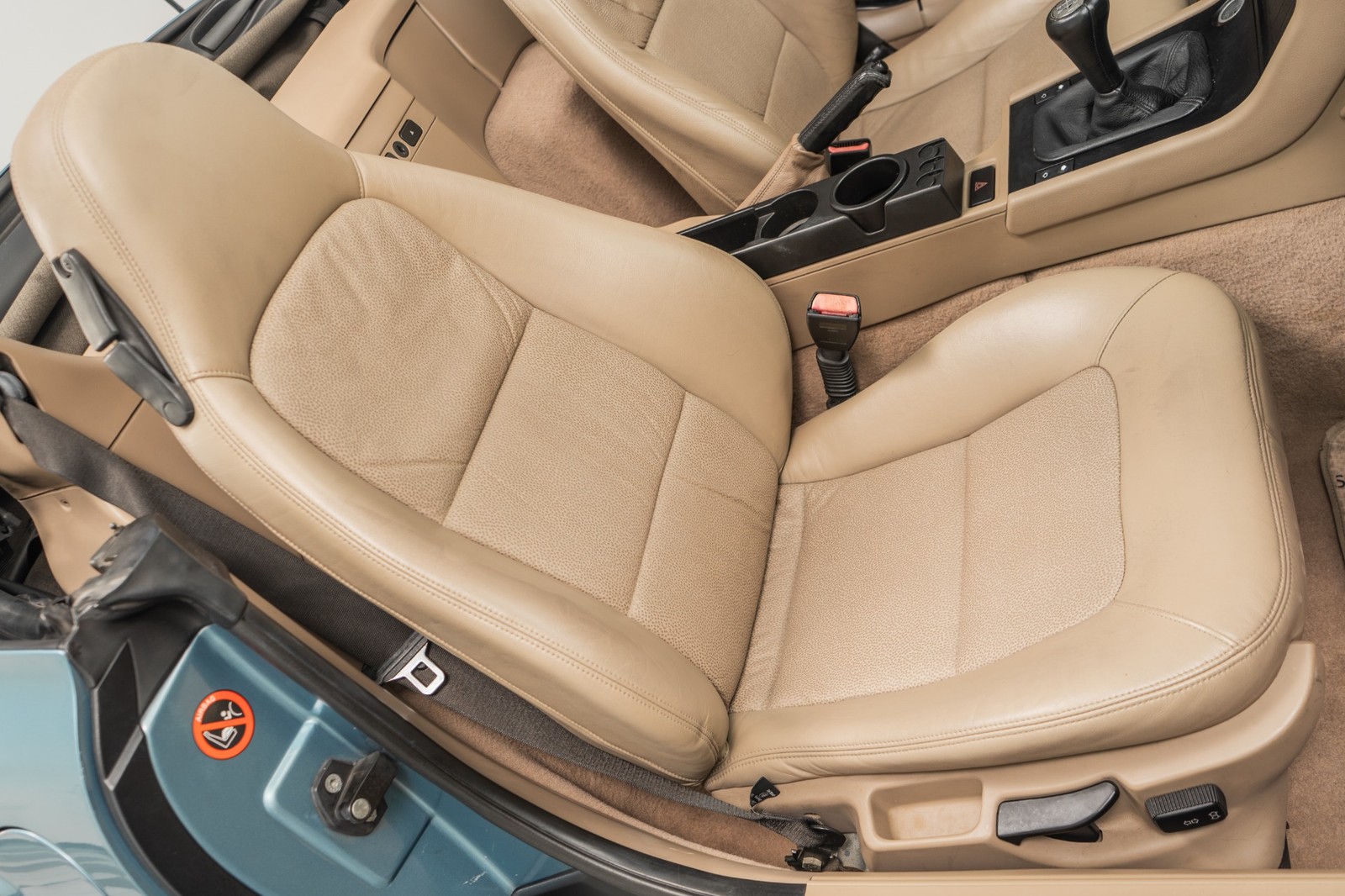 BMW-Z3-1996-Convertible-26