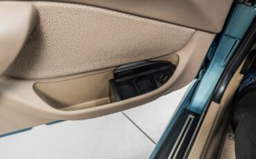 BMW-Z3-1996-Convertible-32