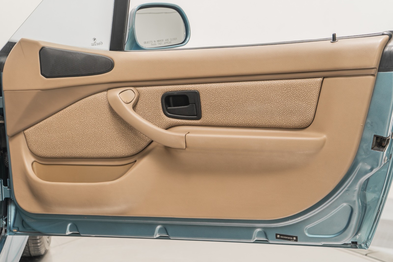 BMW-Z3-1996-Convertible-37