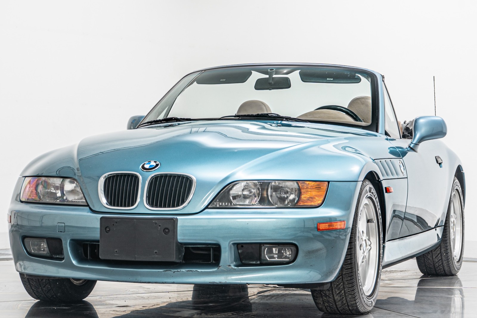 BMW-Z3-1996-Convertible-4