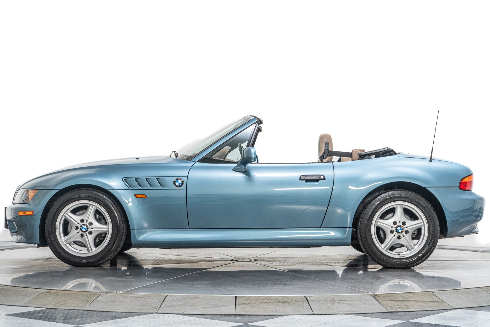 BMW-Z3-1996-Convertible-5