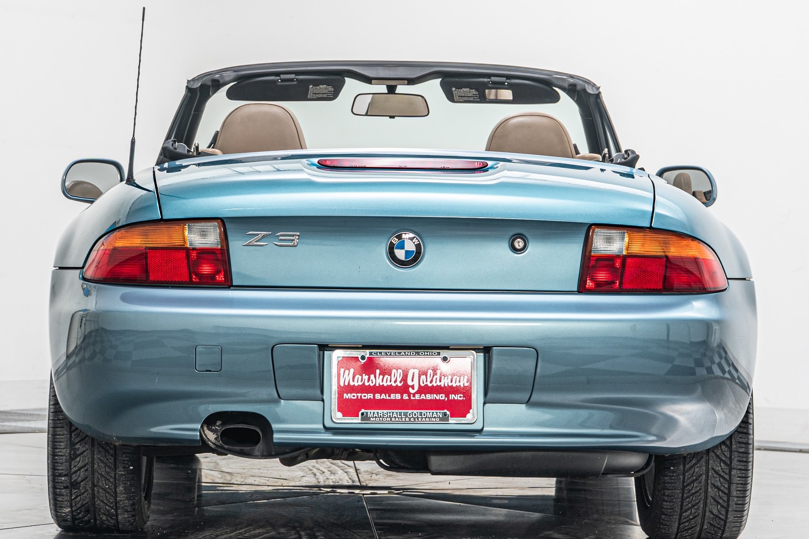 BMW-Z3-1996-Convertible-7
