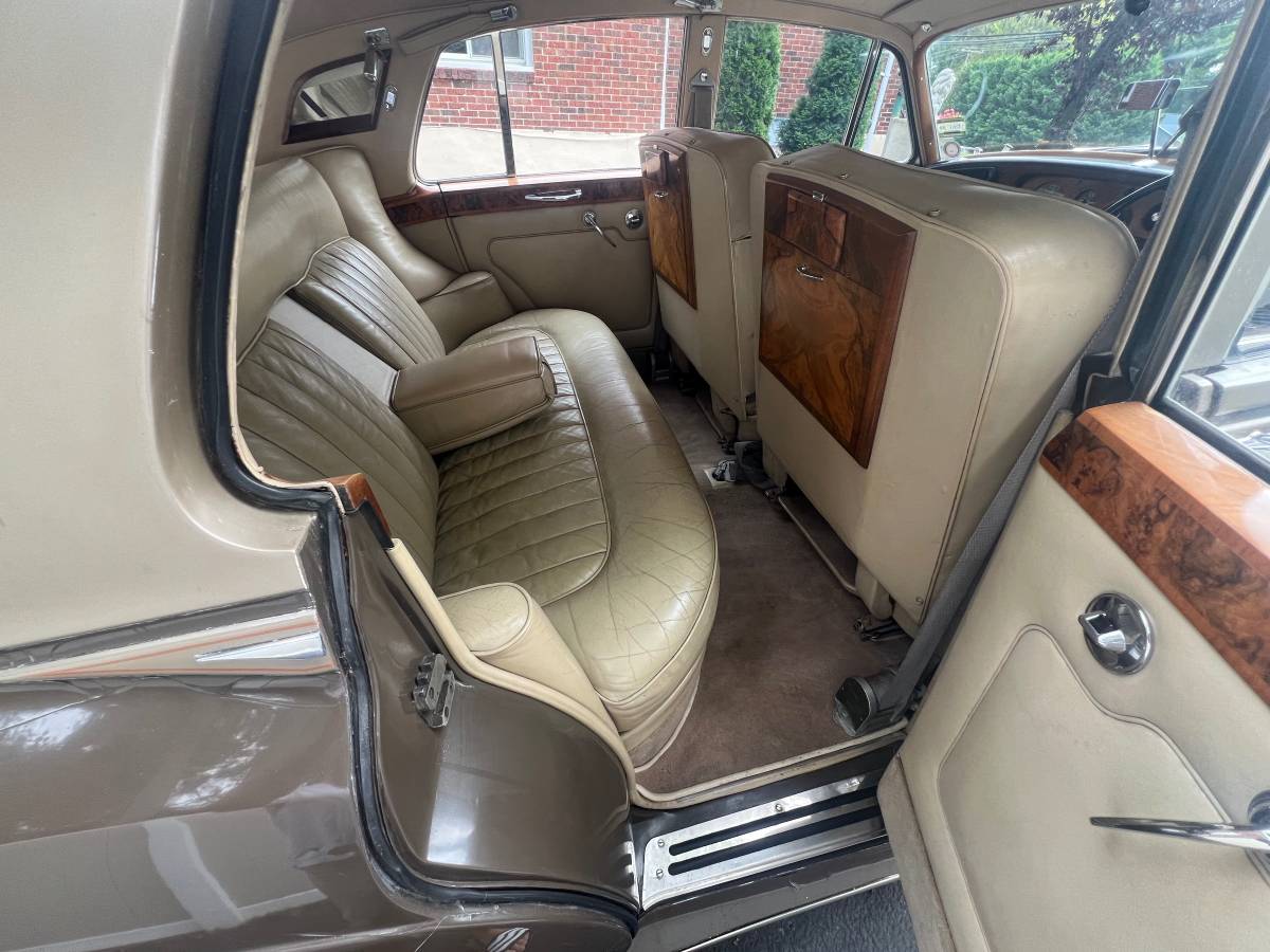 Bentley-1964-101