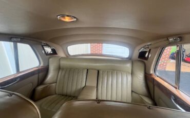 Bentley-1964-11