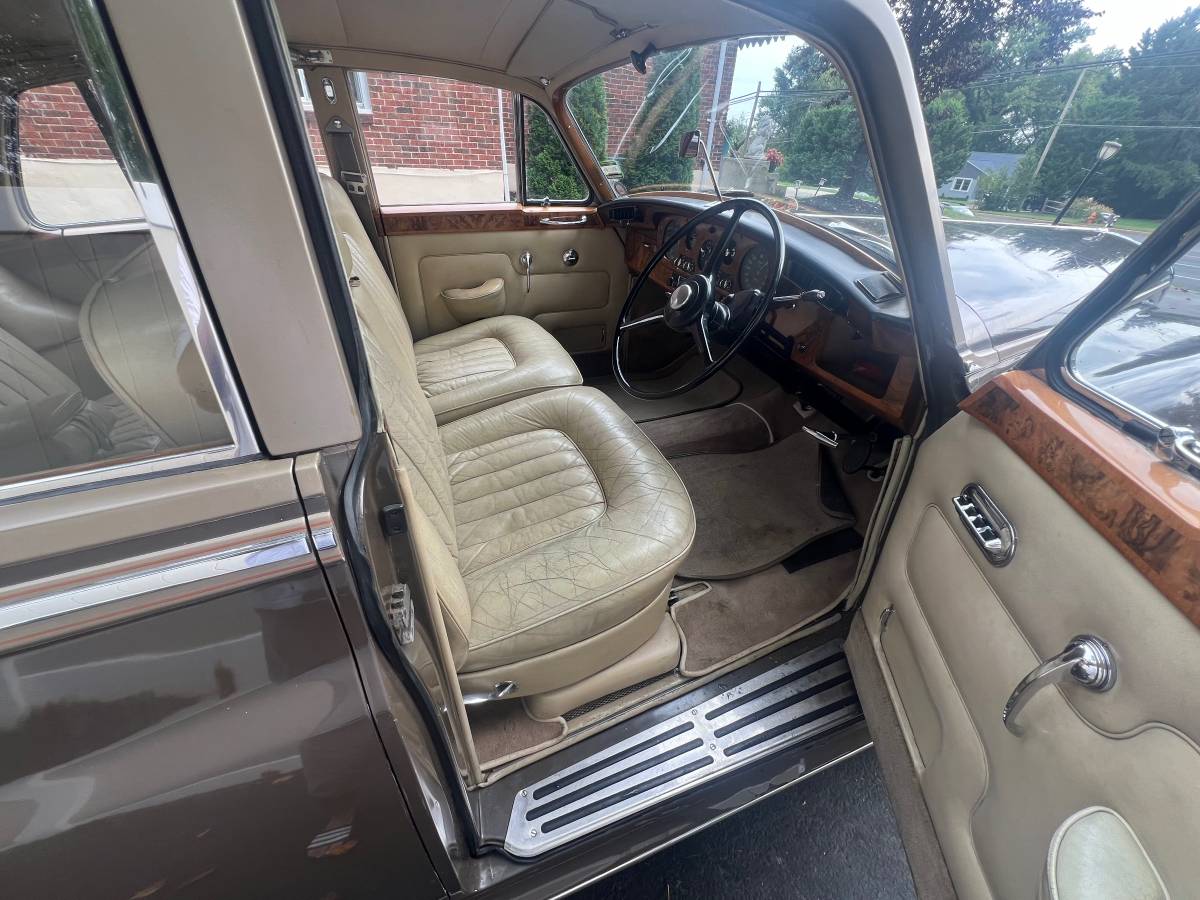 Bentley-1964-163