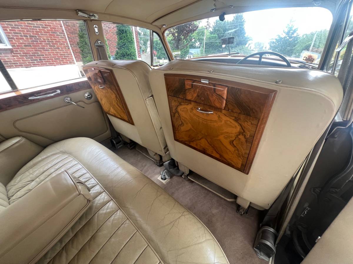 Bentley-1964-84