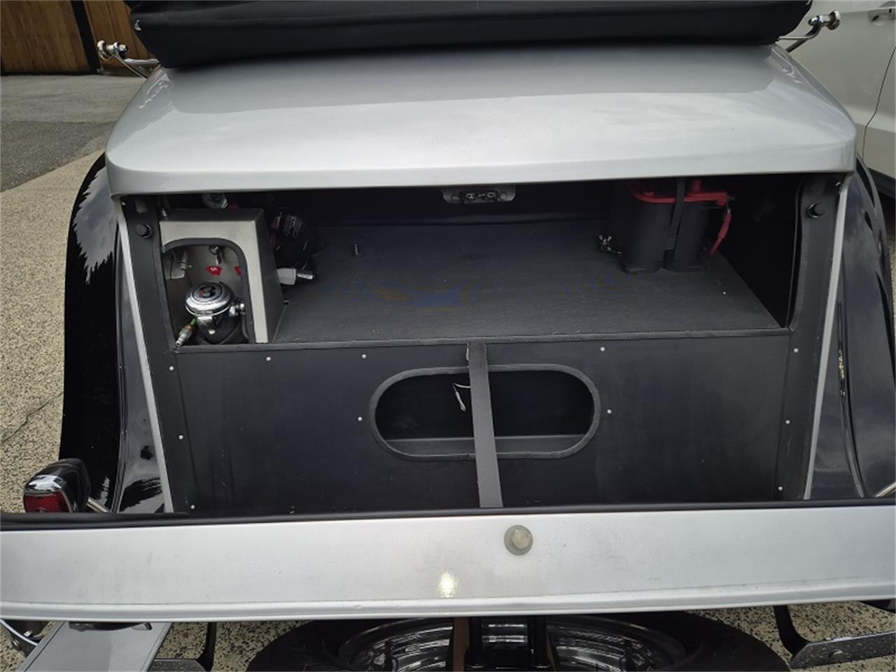 Bentley-4-14-litre-1936-Silver-Black-16