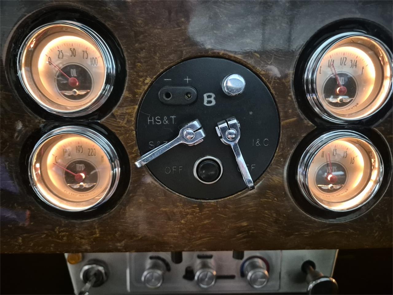 Bentley-4-14-litre-1936-Silver-Black-4