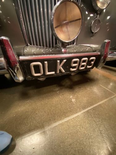 Bentley-Saloon-1952-Gray-14