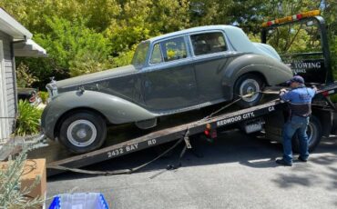Bentley-Saloon-1952-Gray-2