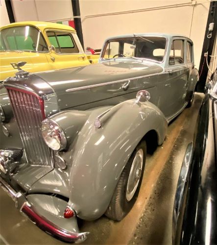 Bentley-Saloon-1952-Gray-8