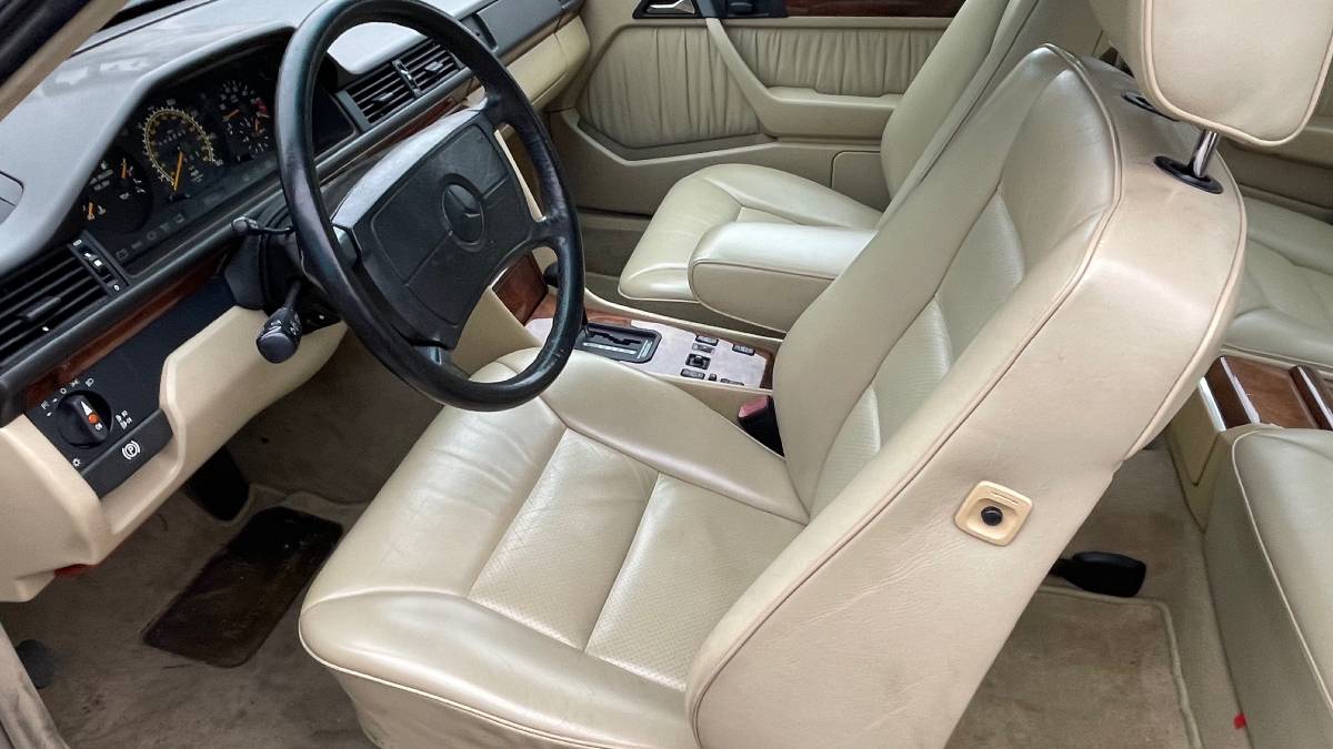 Benz-300ce-1991-brown-11