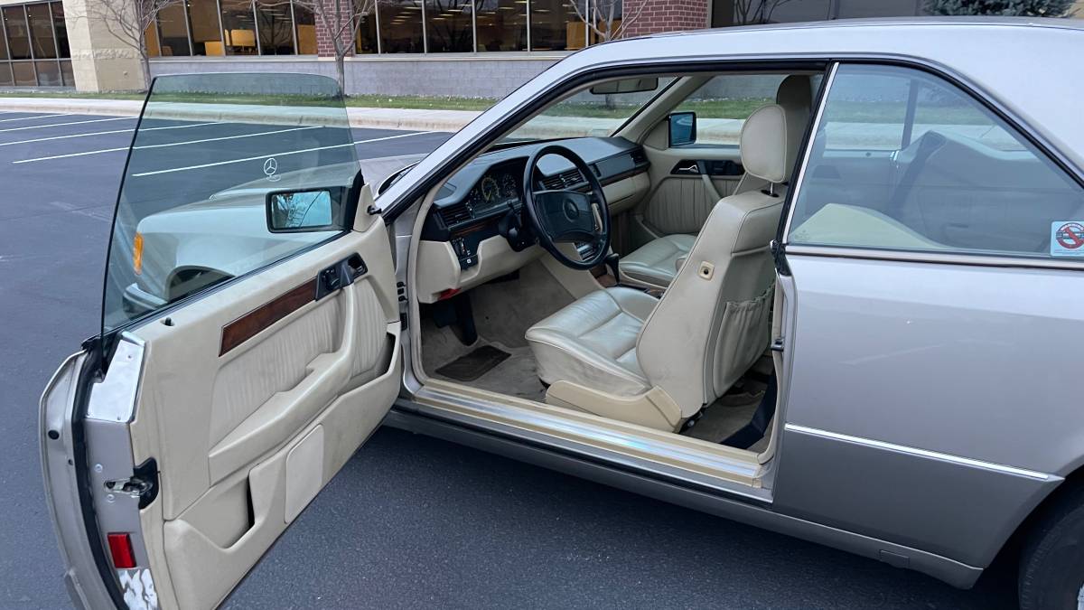 Benz-300ce-1991-brown-16