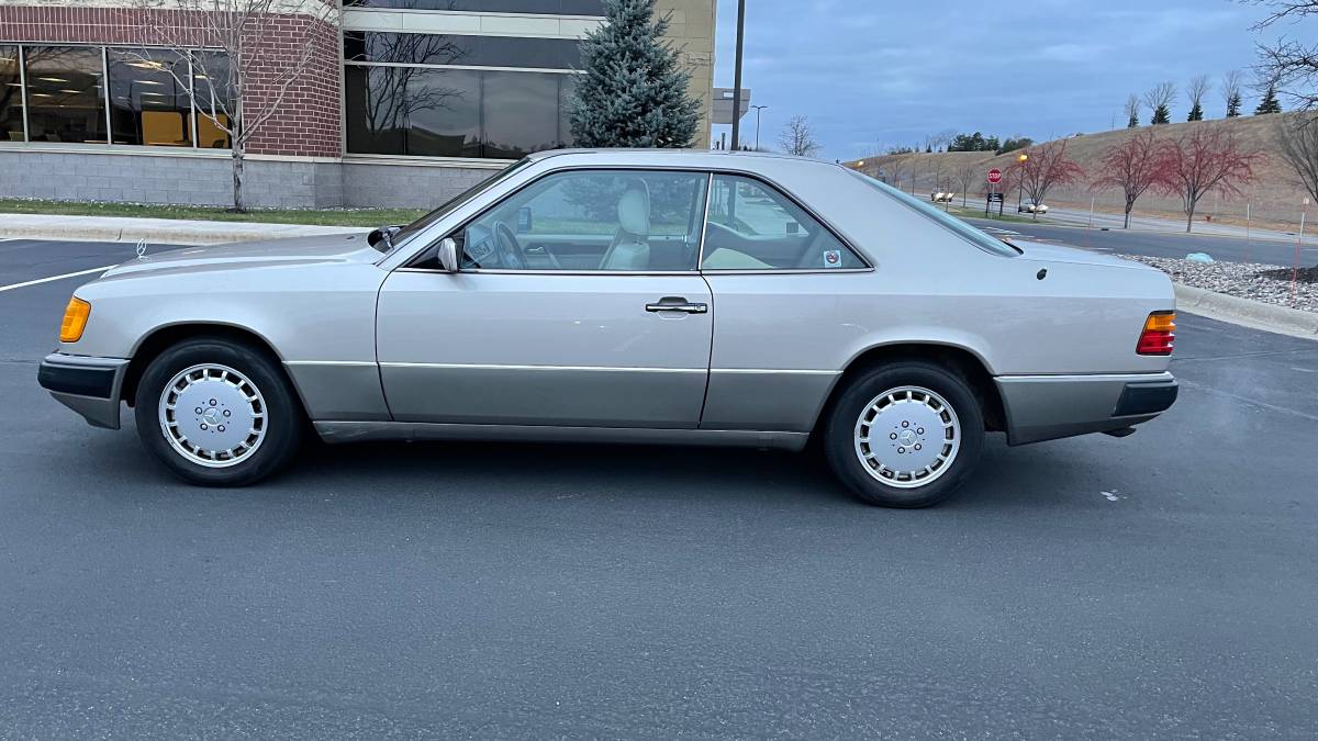 Benz-300ce-1991-brown-4