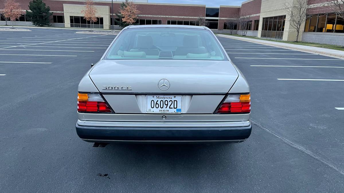 Benz-300ce-1991-brown-8