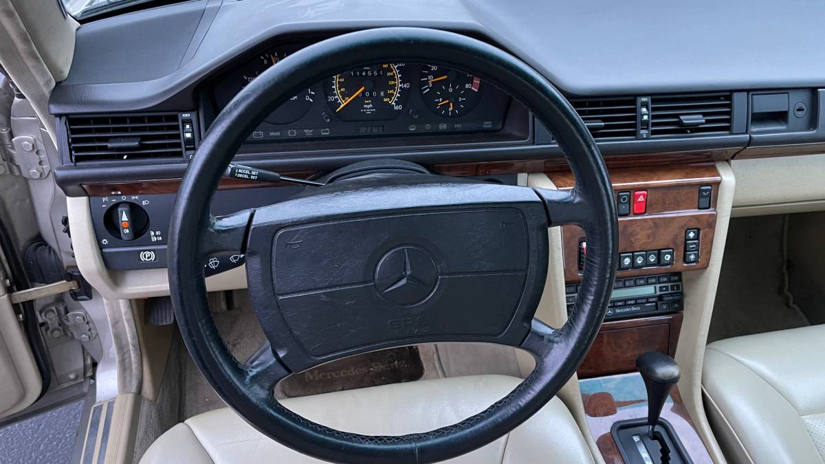 Benz-300ce-1991-brown-9