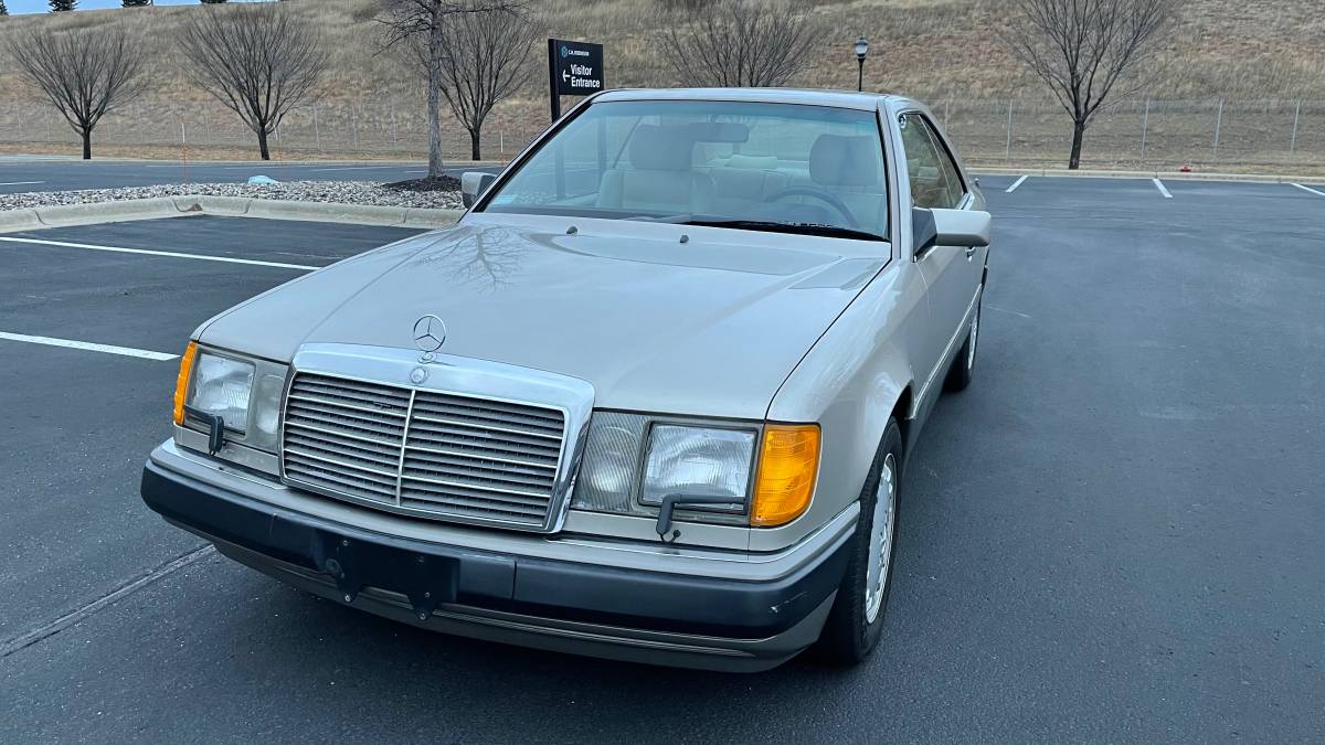 Benz-300ce-1991-brown
