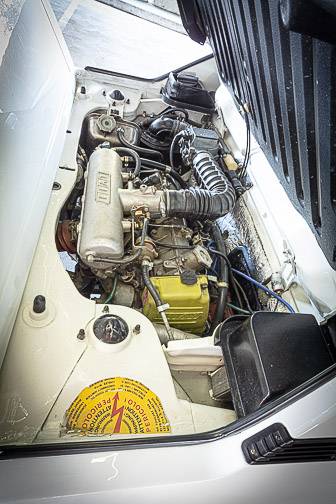 Bertone-x19-1987-white-17