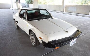 Bertone-x19-1987-white-7