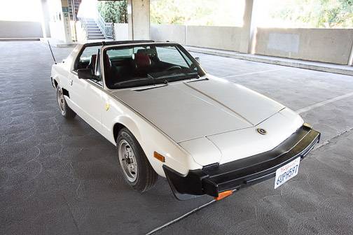 Bertone-x19-1987-white-7