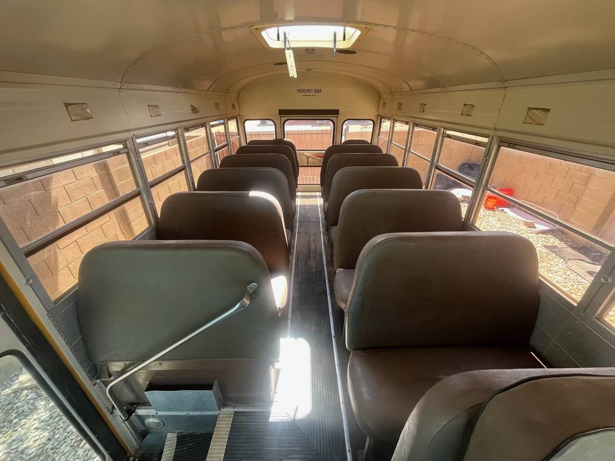 Blue-bird-school-bus-diesel-1992-yellow-12
