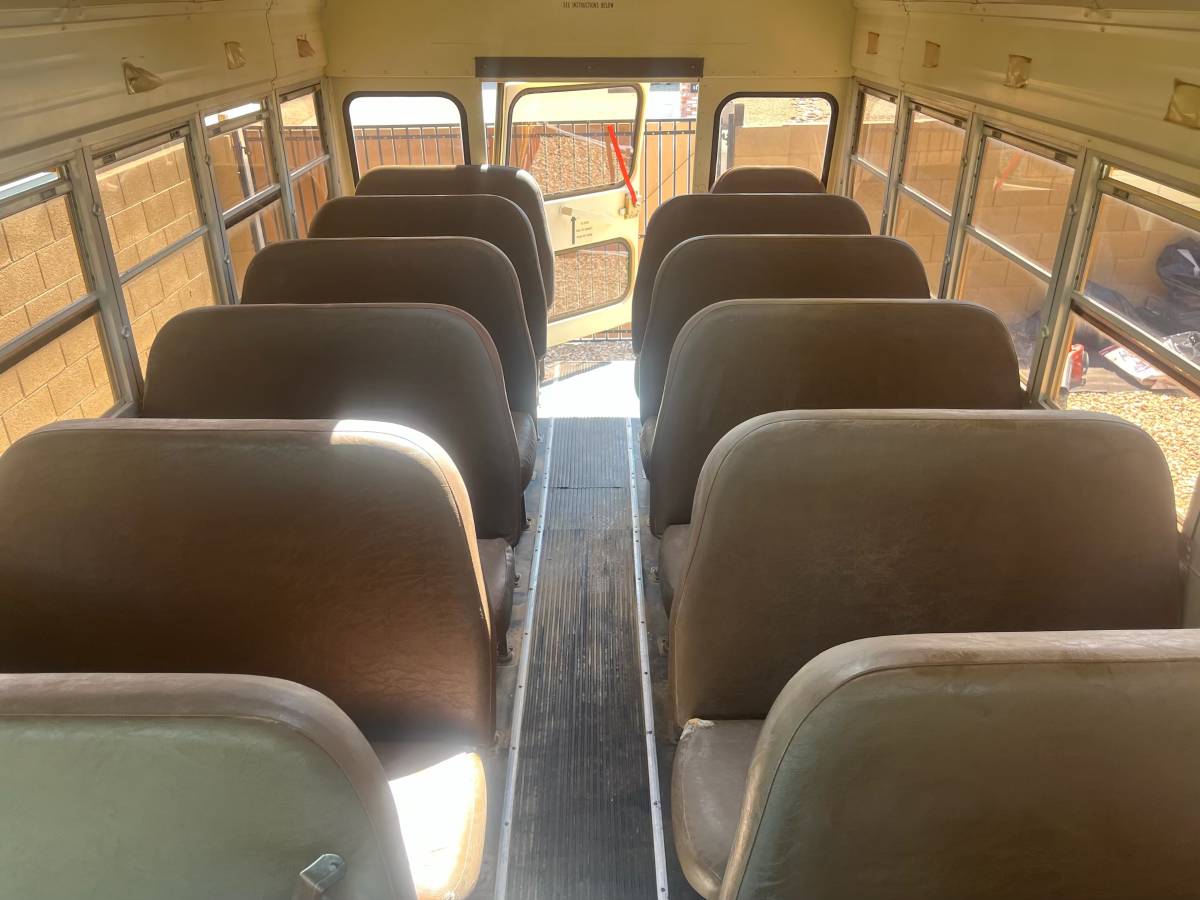 Blue-bird-school-bus-diesel-1992-yellow-20