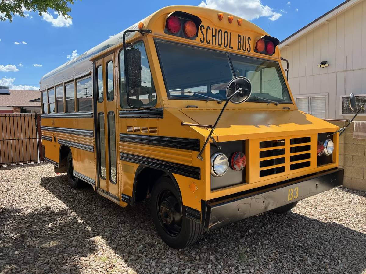 Blue-bird-school-bus-diesel-1992-yellow-4