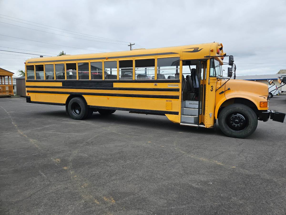 Bluebird-bus-diesel-1993-5