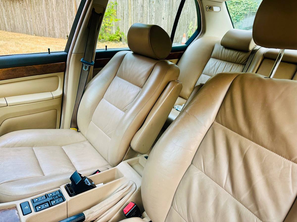 Bmw-1988-brown-4