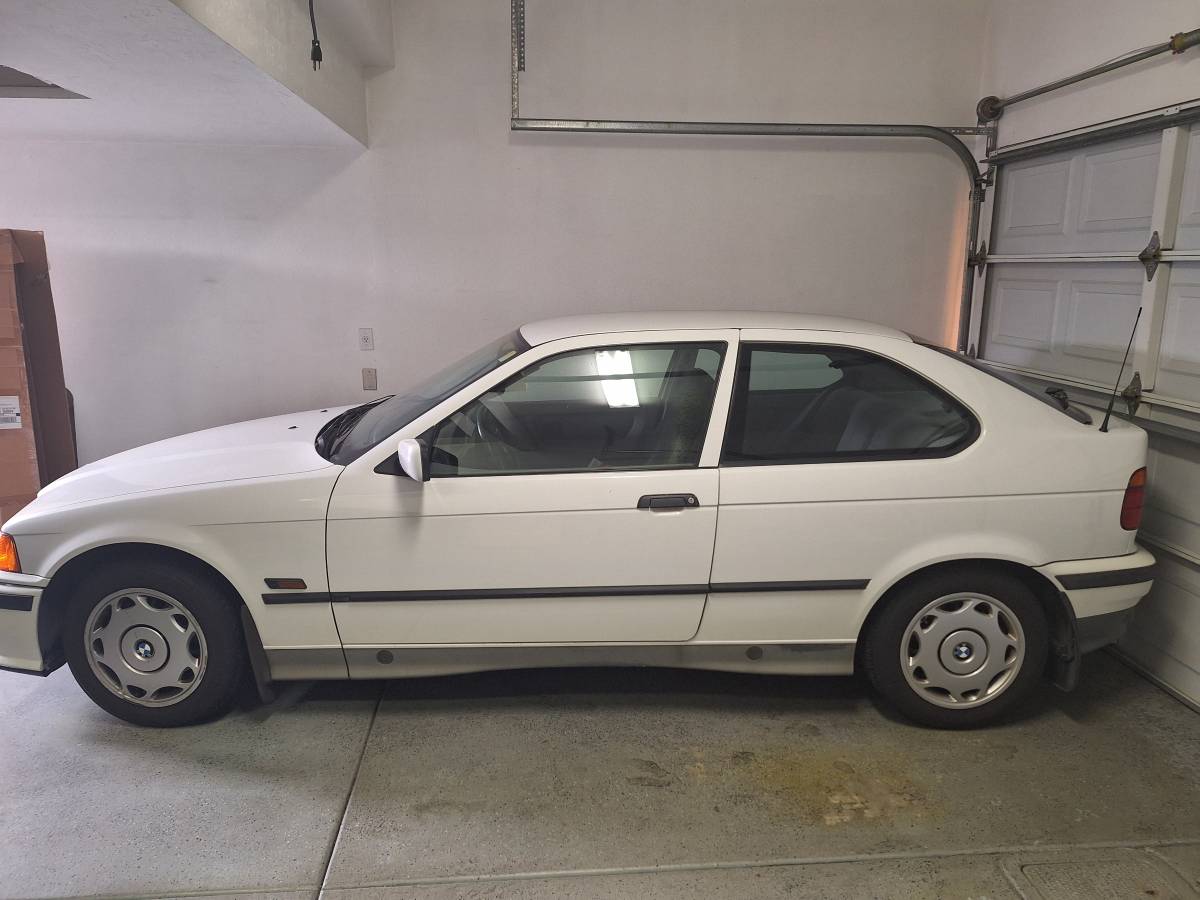 Bmw-318ti-1995-white-2