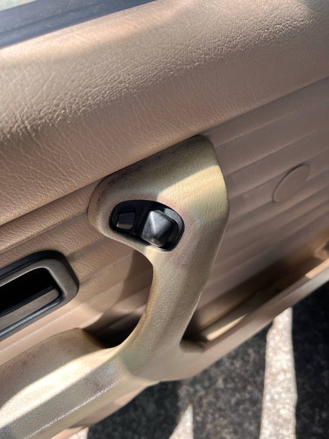 Bmw-325-1988-brown-5
