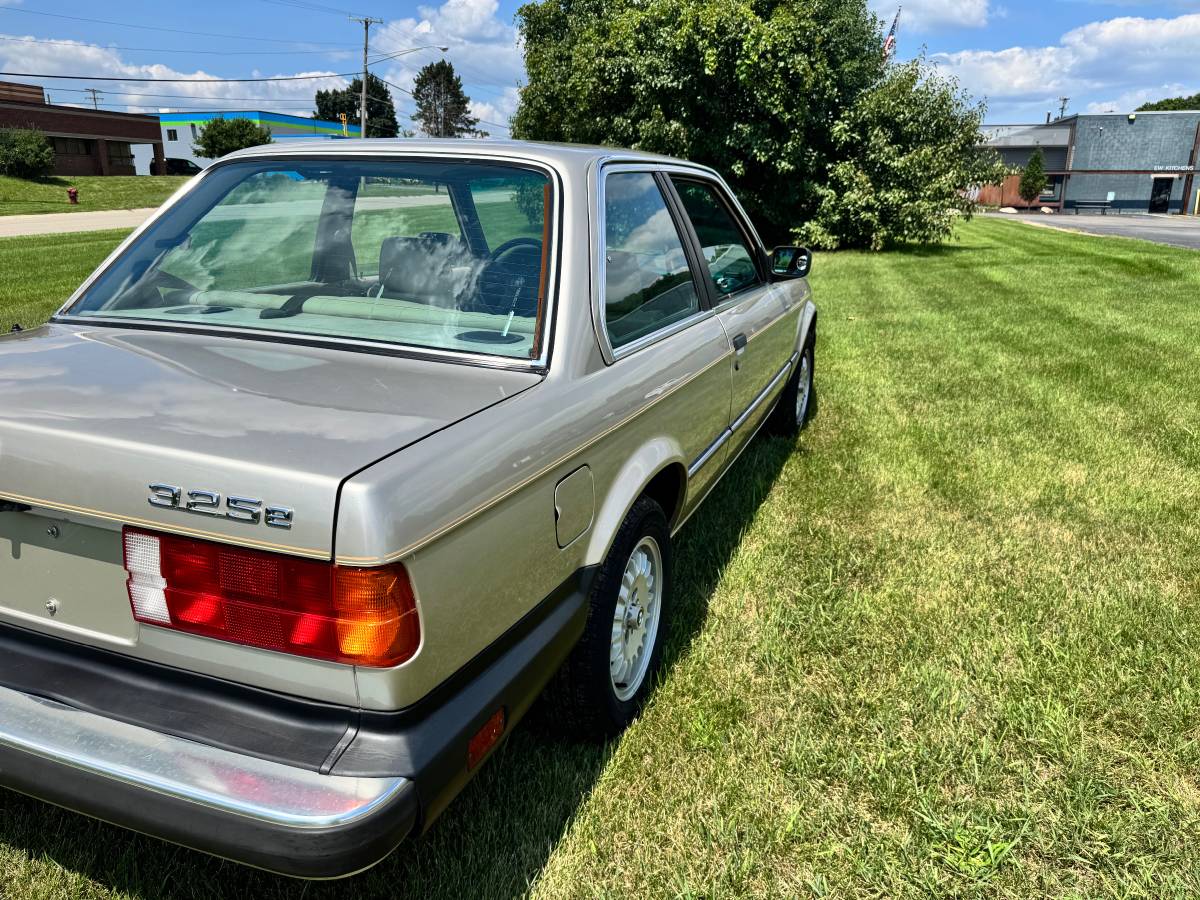 Bmw-325e-1985-silver-6