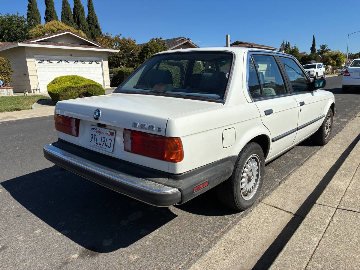 Bmw-325e-1986-white-2