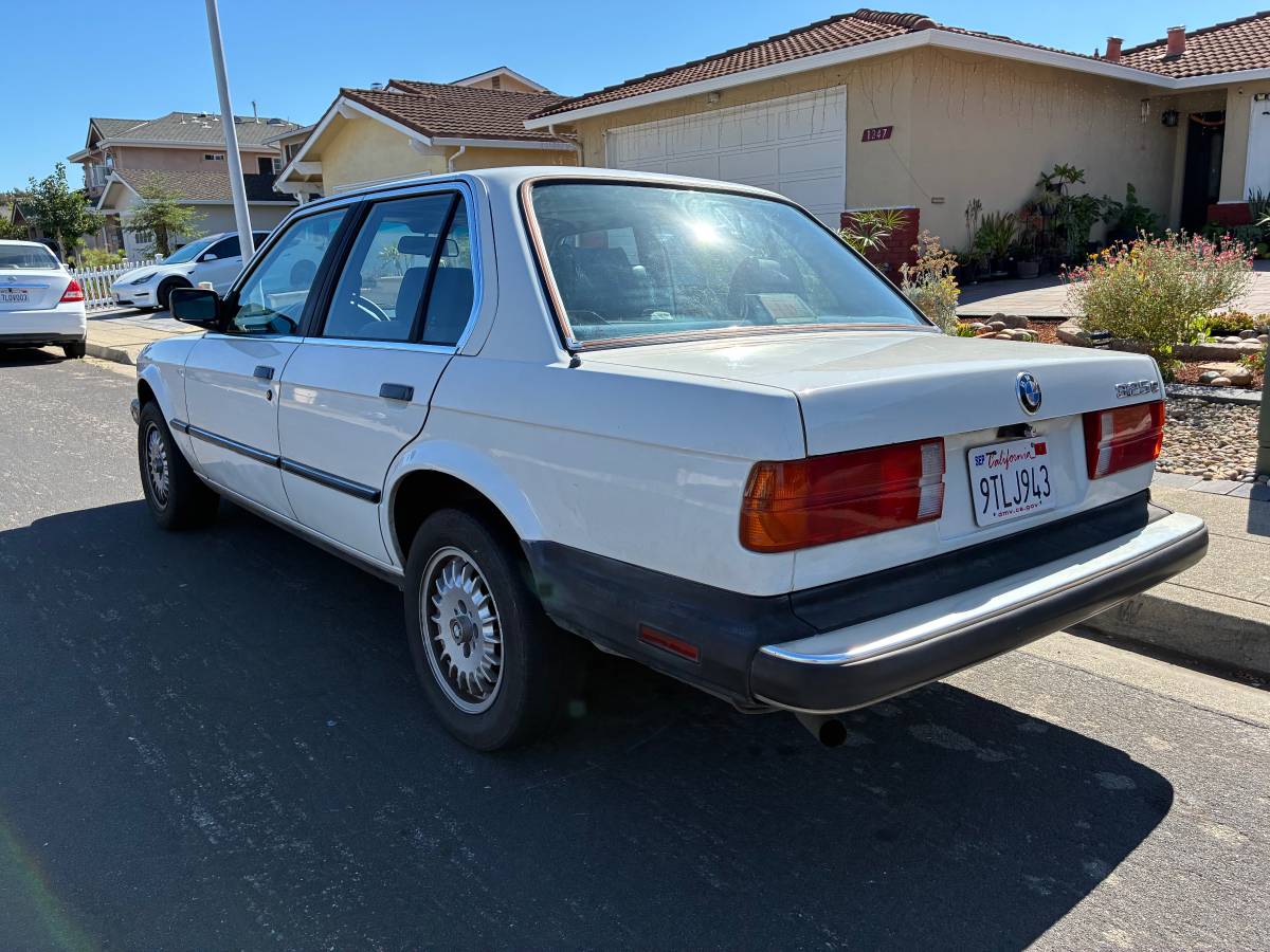 Bmw-325e-1986-white-4