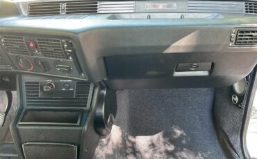Bmw-325i-1983-Alpine-white-Blue-25