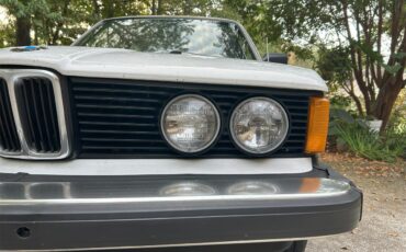 Bmw-325i-1983-Alpine-white-Blue-31