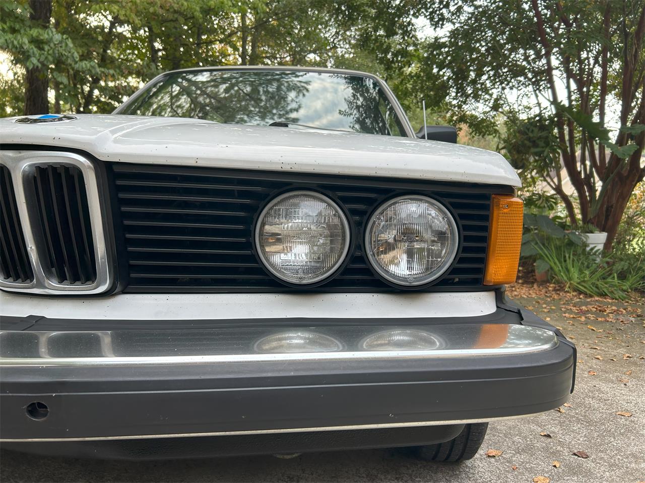 Bmw-325i-1983-Alpine-white-Blue-31