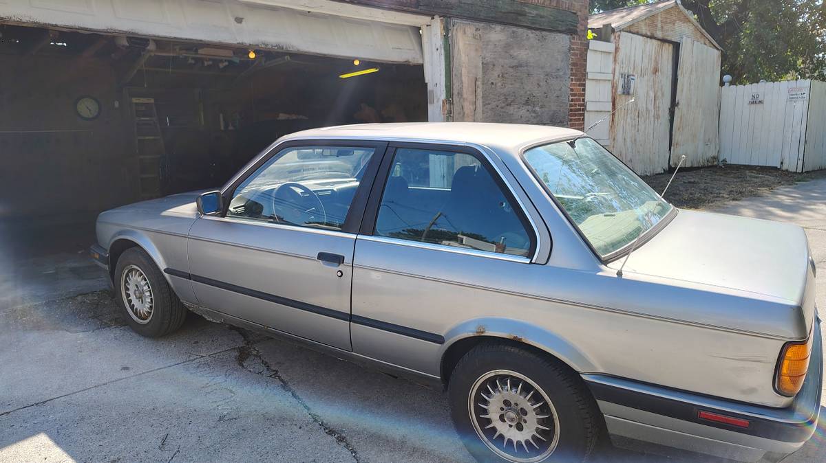 Bmw-325i-1989-silver-2